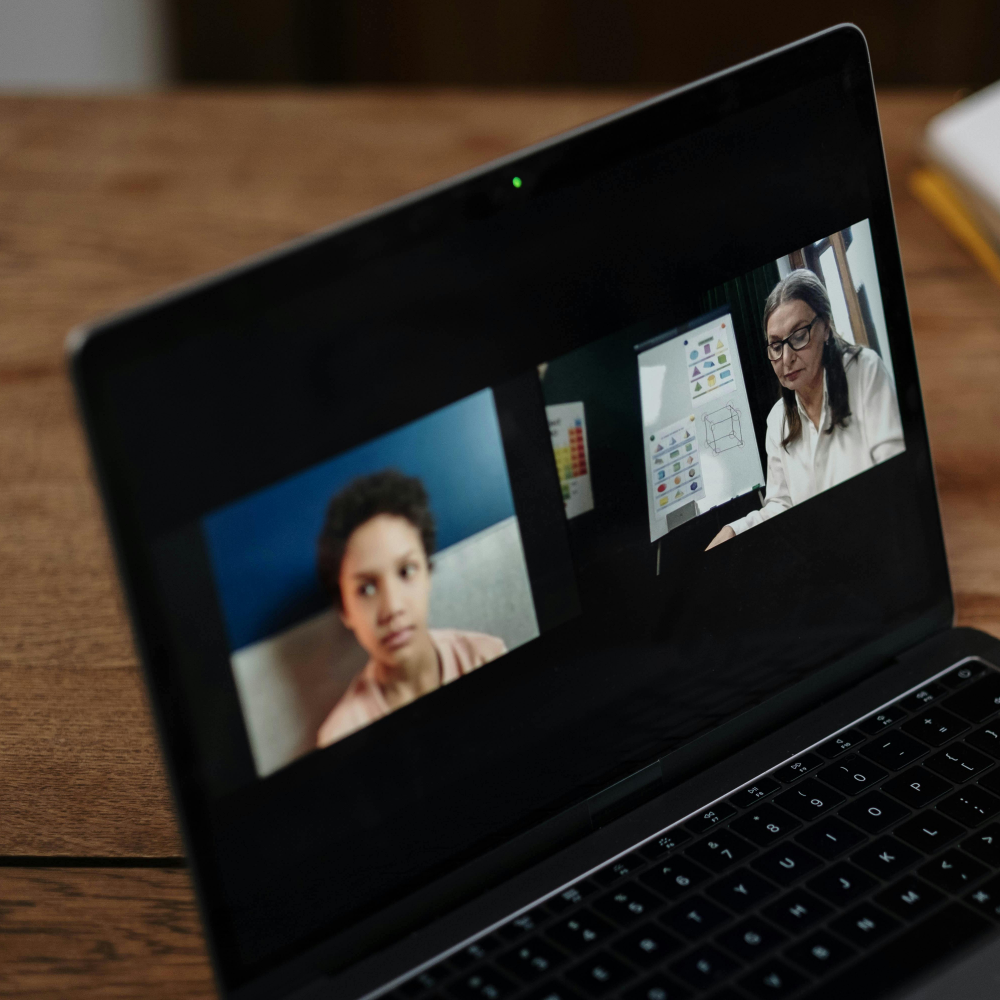 Découvrez les clés du succès de l'apprentissage collaboratif virtuel